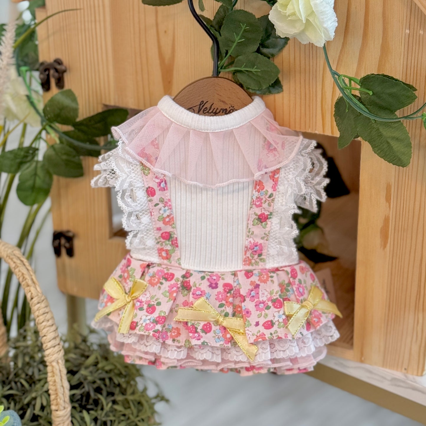 La Fraise Pinafore